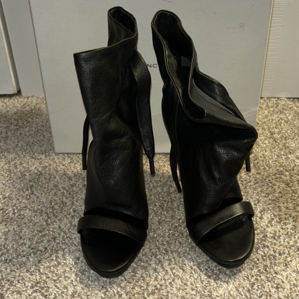 Balenciaga Black Leather Strappy Heels Sandals Booties Size 36